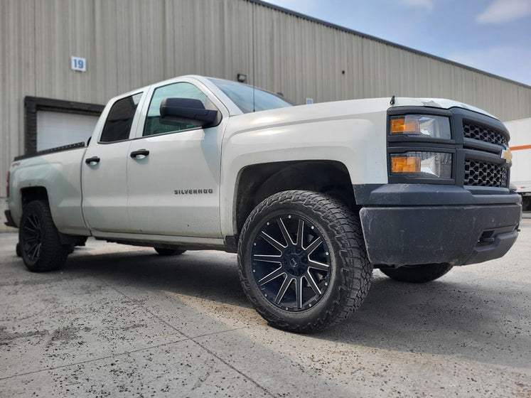 Best Truck Tires for Hauling Lumber and Landscaping in Calgary